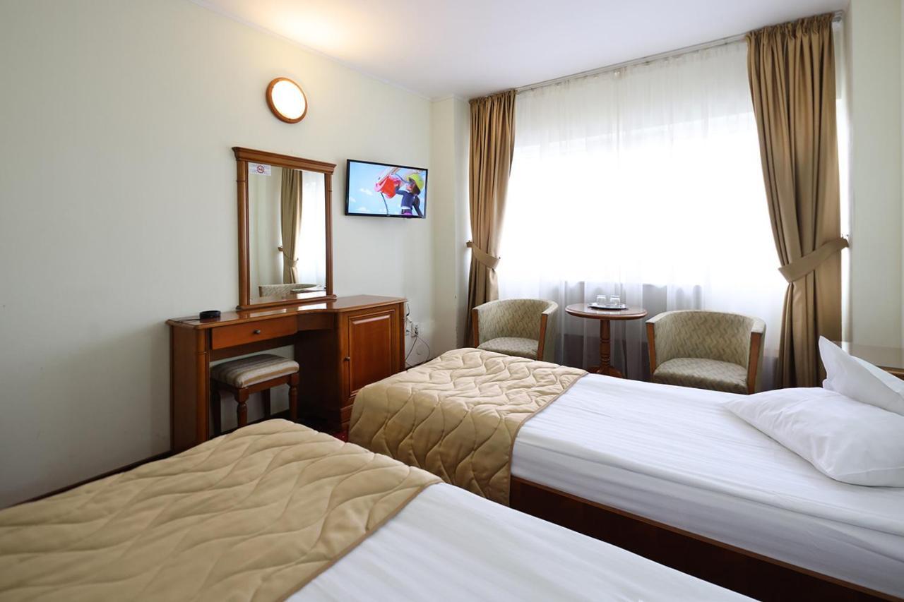 Hotel Moldova Iasi Exterior foto
