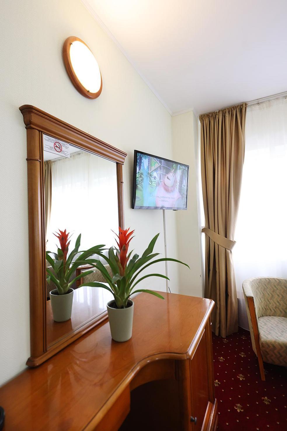 Hotel Moldova Iasi Cameră foto